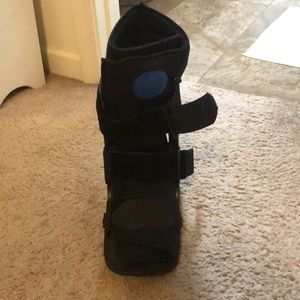 Orthopedic boot